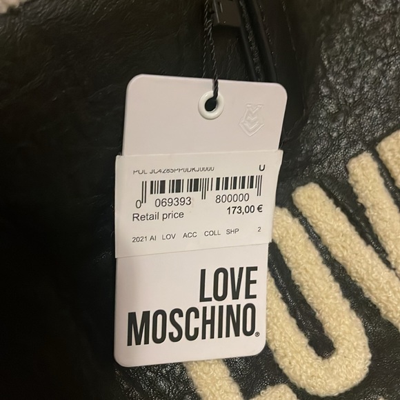 LOVE MOSCHINO Large Berber Lined Tote with Zip Pouch in black - Picture 11 of 12